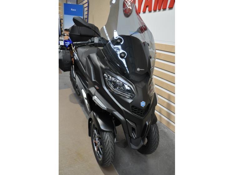 PIAGGIO MP3 530 HPE EXCLUSIVE