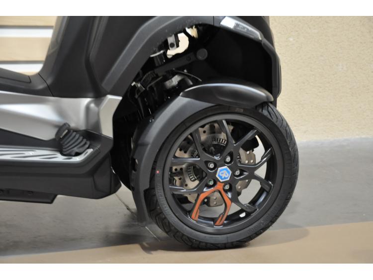 PIAGGIO MP3 530 HPE EXCLUSIVE
