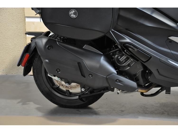 PIAGGIO MP3 530 HPE EXCLUSIVE