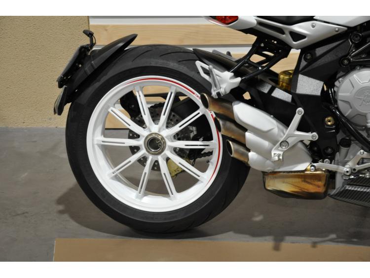 MV AGUSTA BRUTALE 800 Dragster