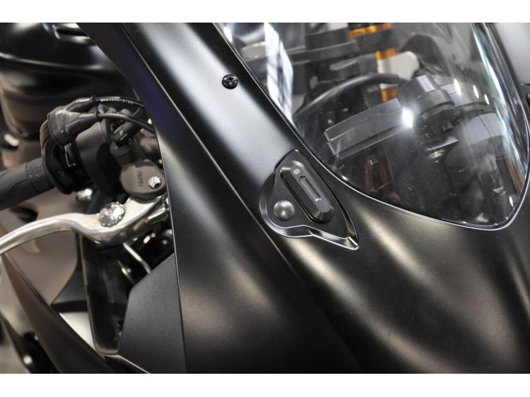 YAMAHA YZF-R6 RACE Neuve Avec ligne Akrapovic et roues pluie