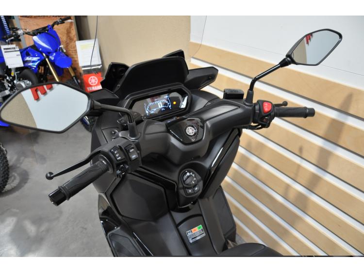 YAMAHA XMAX 300 2025