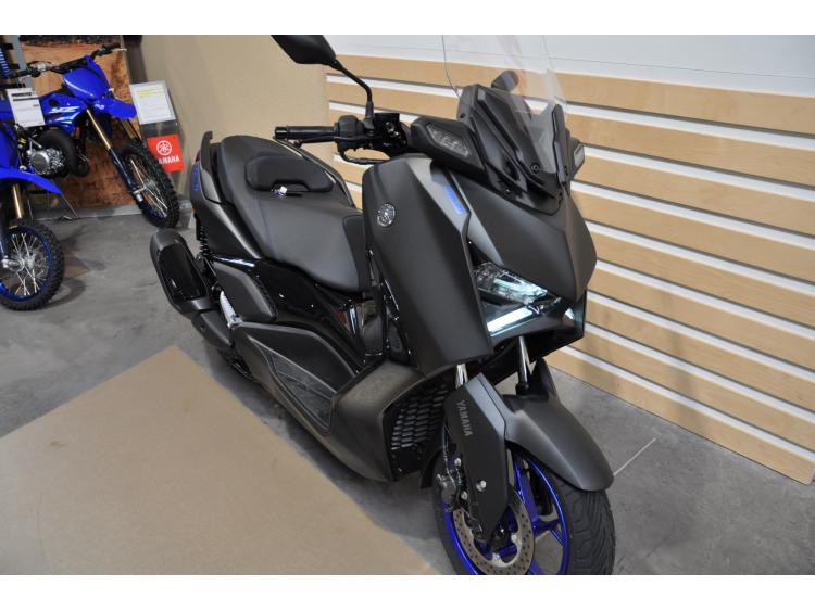 YAMAHA XMAX 300 2025