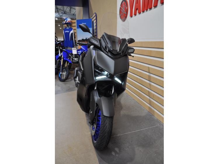 YAMAHA XMAX 300 2025