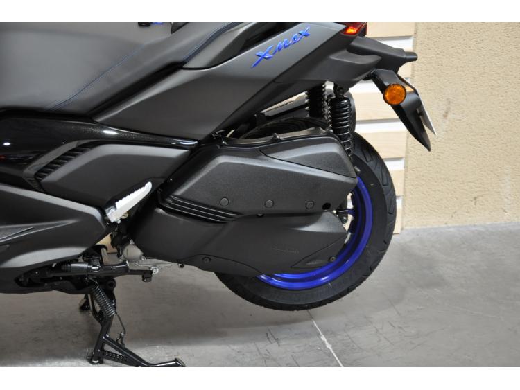 YAMAHA XMAX 300 2025