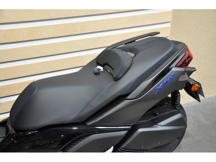 YAMAHA XMAX 300 2025
