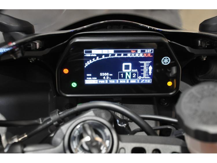 YAMAHA YZF 1000 R1 M