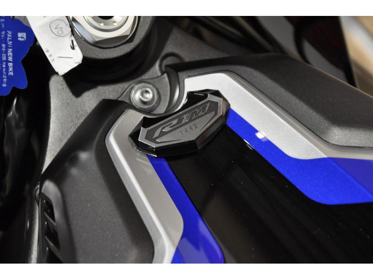 YAMAHA YZF 1000 R1 M