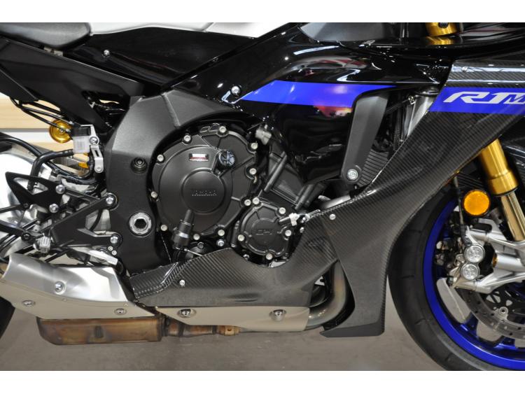 YAMAHA YZF 1000 R1 M