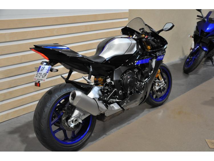 YAMAHA YZF 1000 R1 M