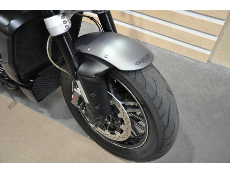 TRIUMPH ROCKET 3 R