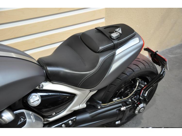 TRIUMPH ROCKET 3 R