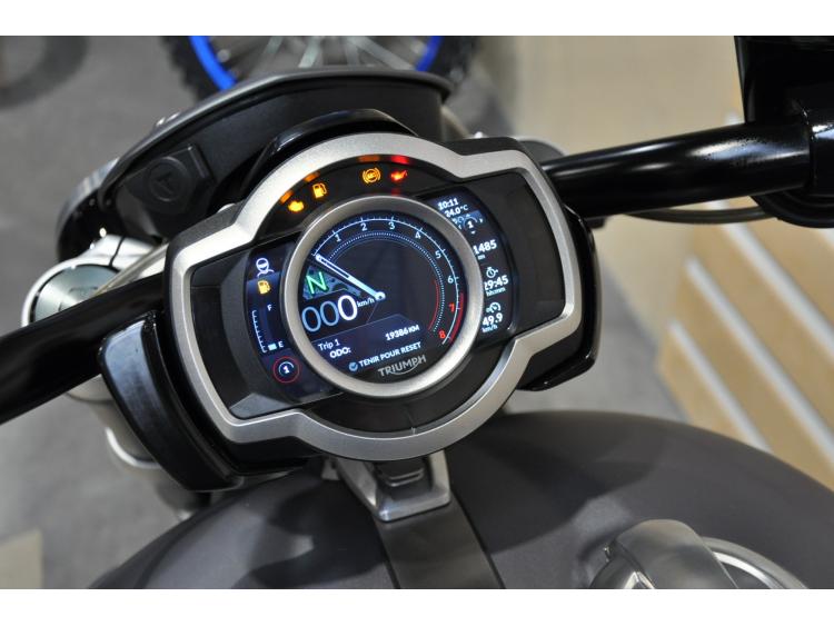 TRIUMPH ROCKET 3 R