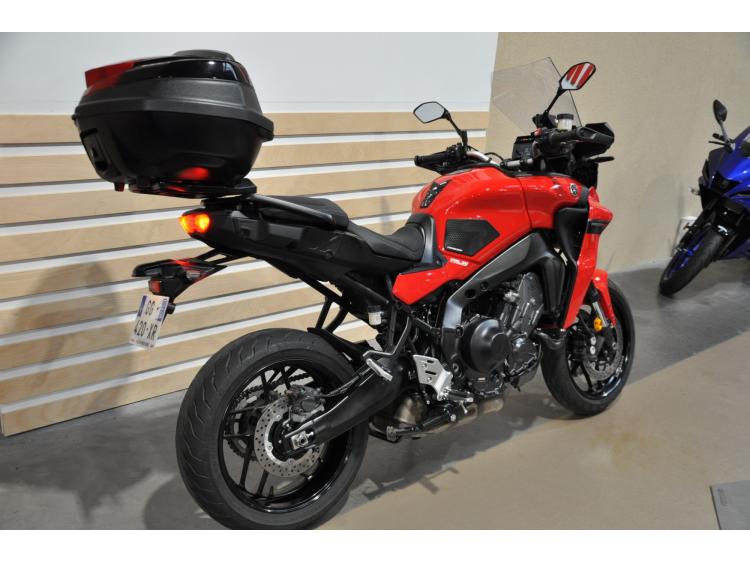 YAMAHA TRACER 9