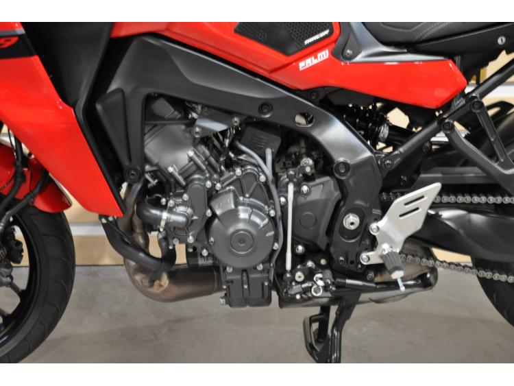 YAMAHA TRACER 9