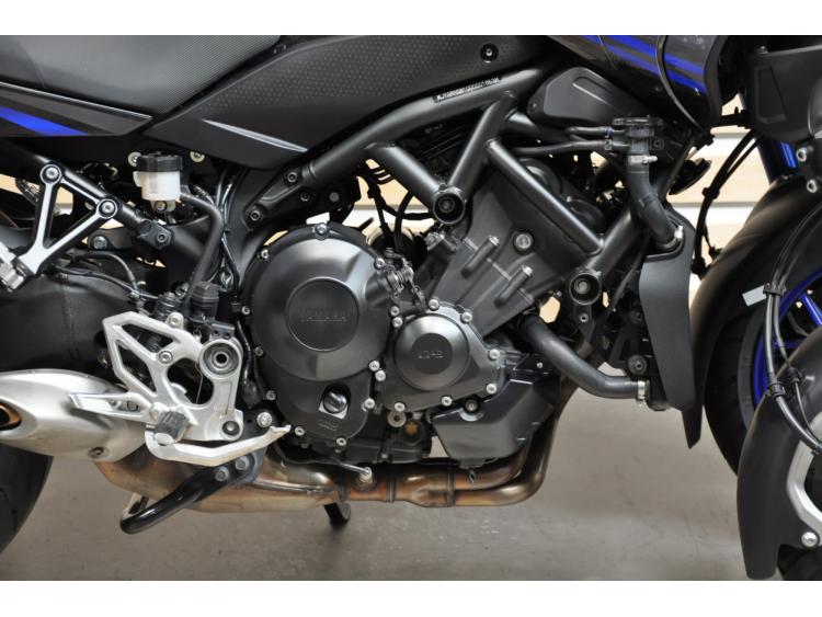 YAMAHA Niken 850