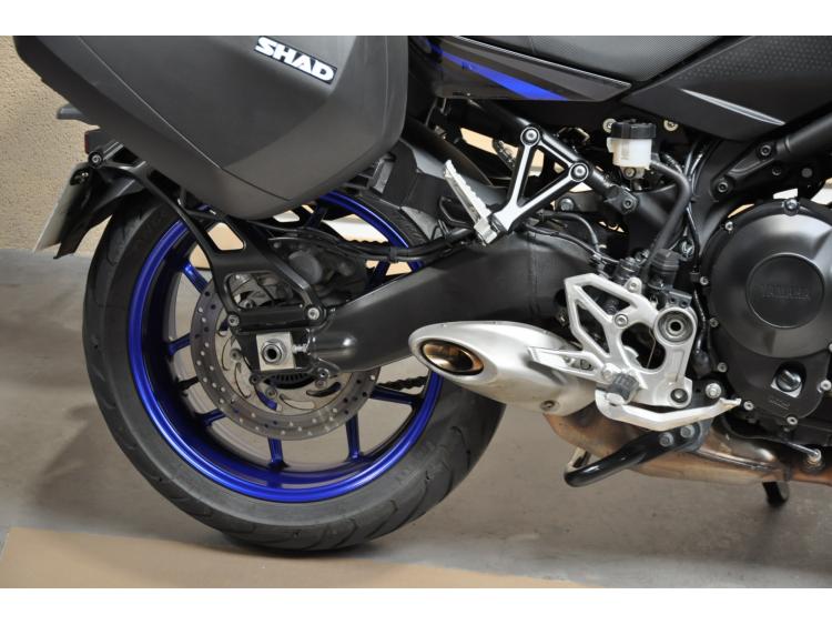 YAMAHA Niken 850