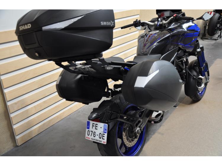 YAMAHA Niken 850