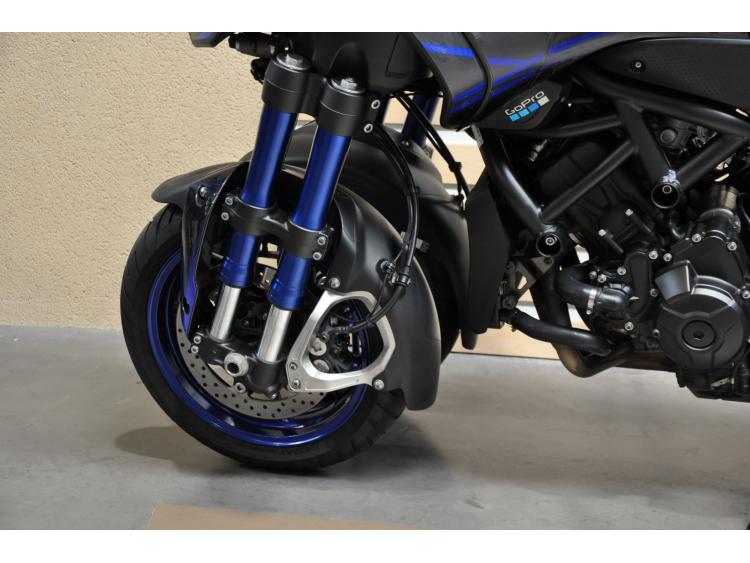 YAMAHA Niken 850