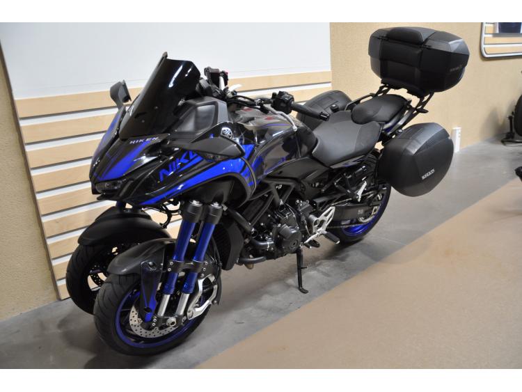 YAMAHA Niken 850