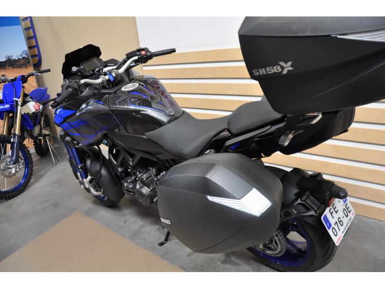YAMAHA Niken 850