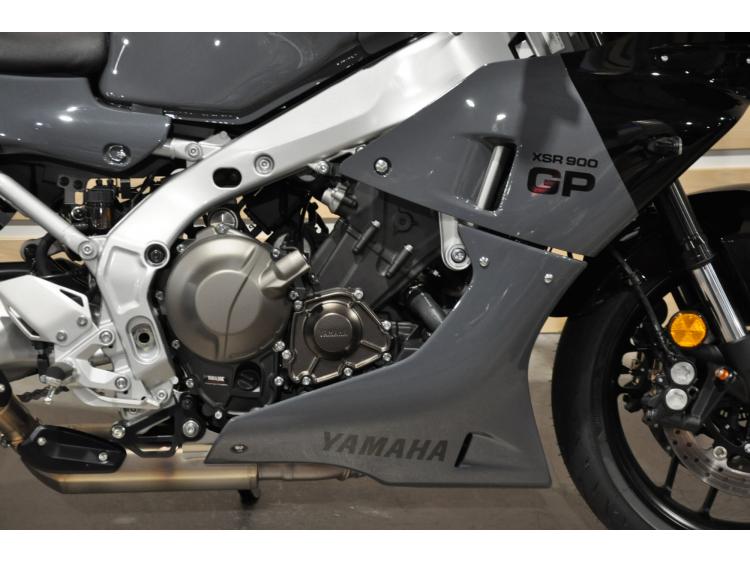 YAMAHA XSR 900 GP Pack racer