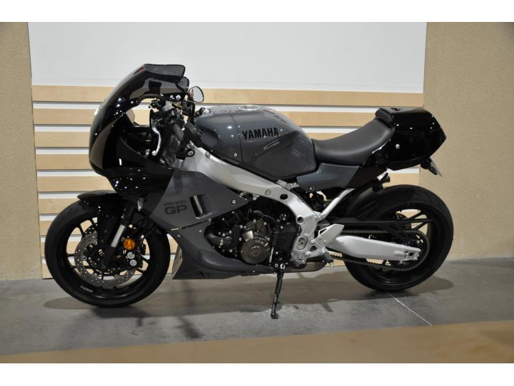YAMAHA XSR 900 GP Pack racer