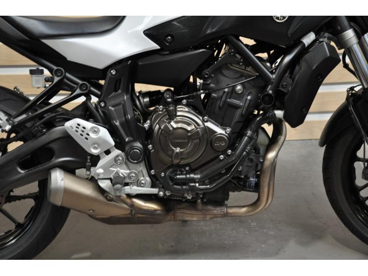 YAMAHA MT-07 (47.5CV)
