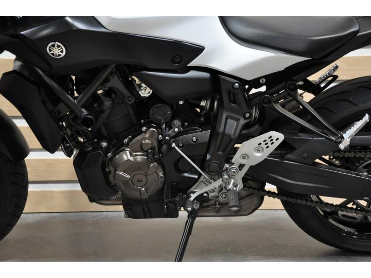YAMAHA MT-07 (47.5CV)