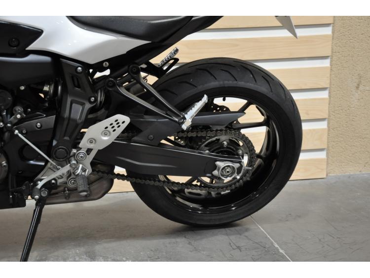 YAMAHA MT-07 (47.5CV)