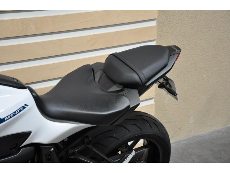 YAMAHA MT-07 (47.5CV)