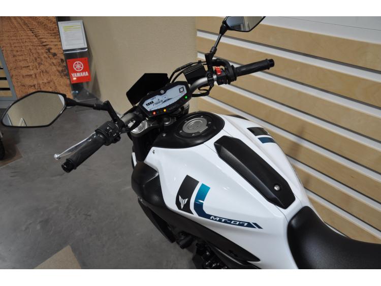 YAMAHA MT-07 (47.5CV)