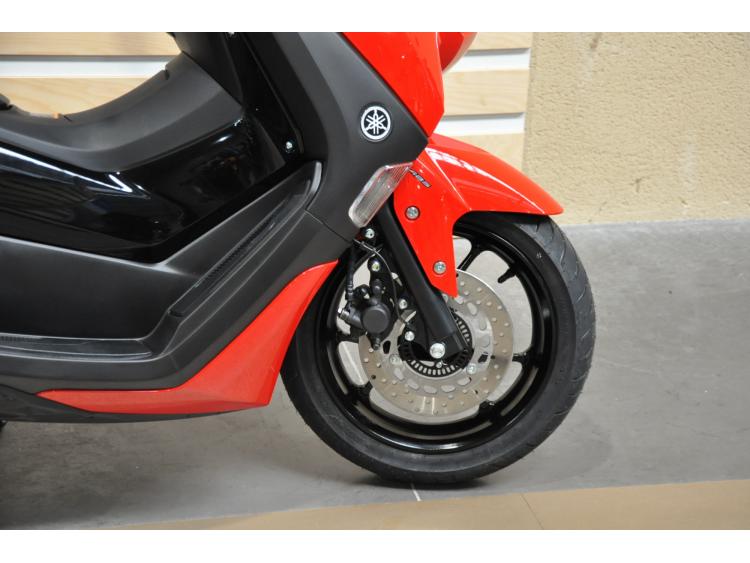 YAMAHA NMAX 125