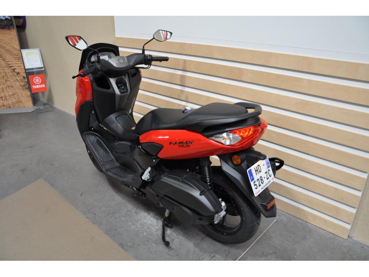 YAMAHA NMAX 125