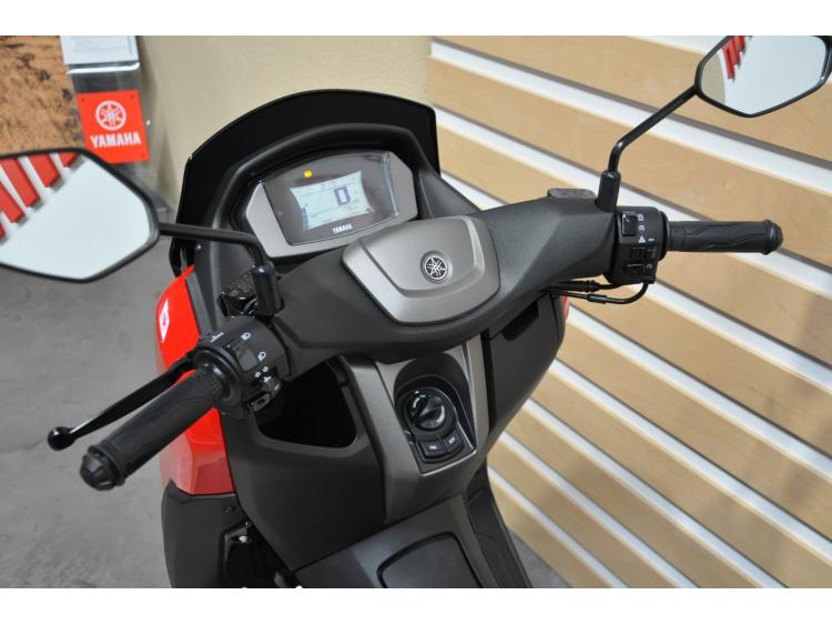 YAMAHA NMAX 125