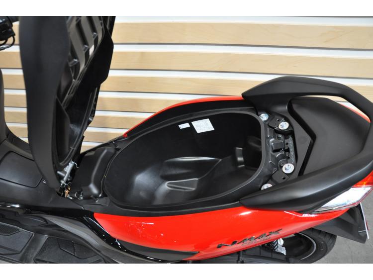 YAMAHA NMAX 125