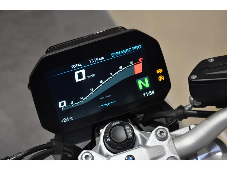BMW F 900 R 
