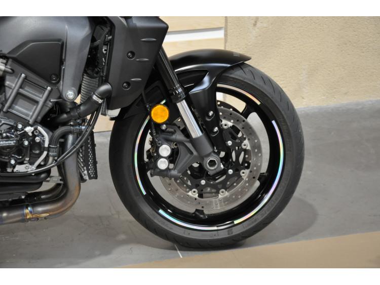 YAMAHA MT-10