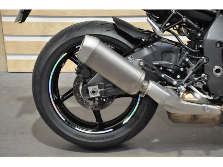 YAMAHA MT-10
