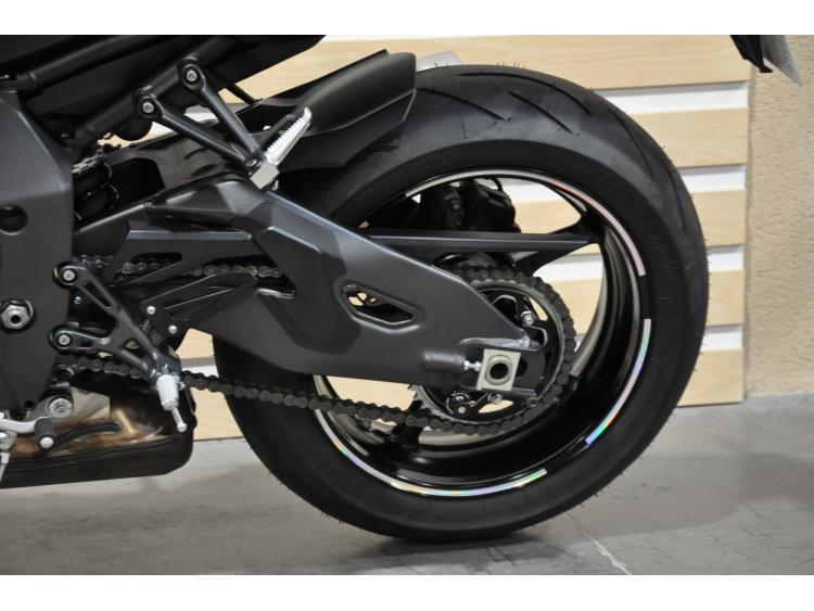 YAMAHA MT-10