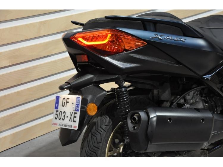 YAMAHA XMAX 300 Tech Max