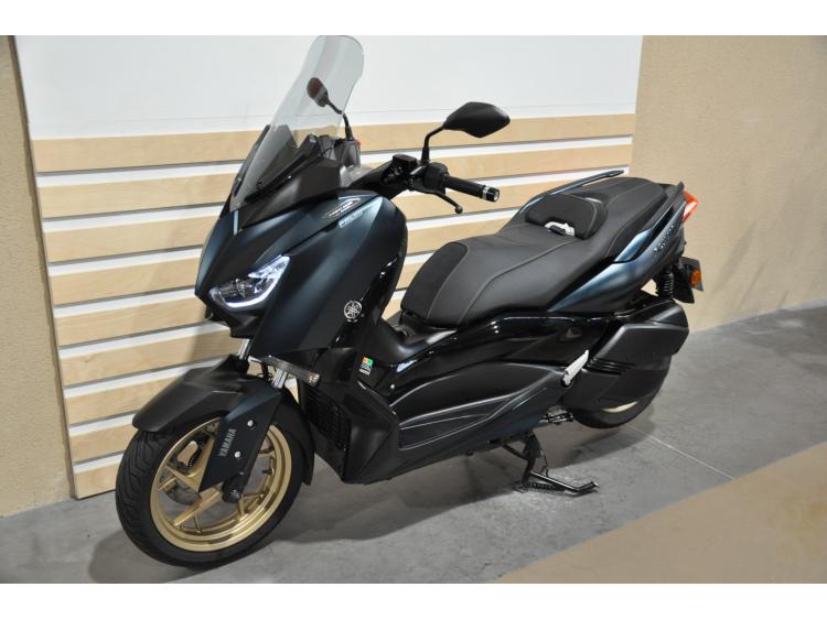 YAMAHA XMAX 300 Tech Max