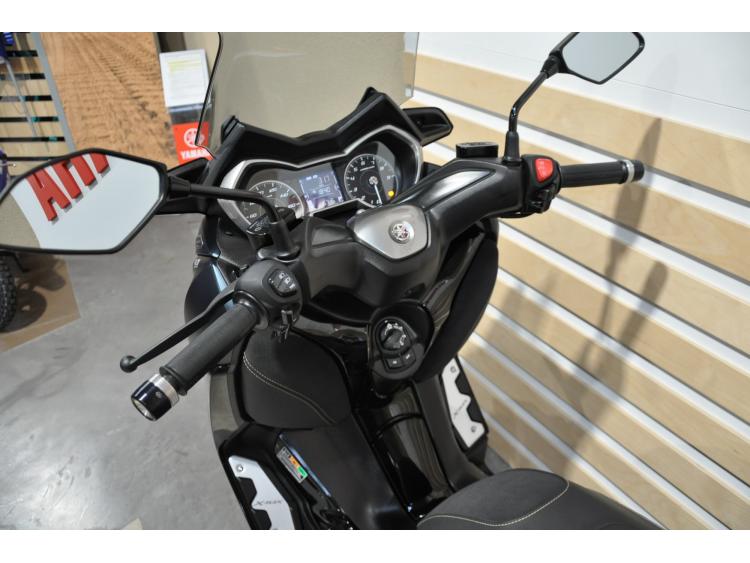 YAMAHA XMAX 300 Tech Max