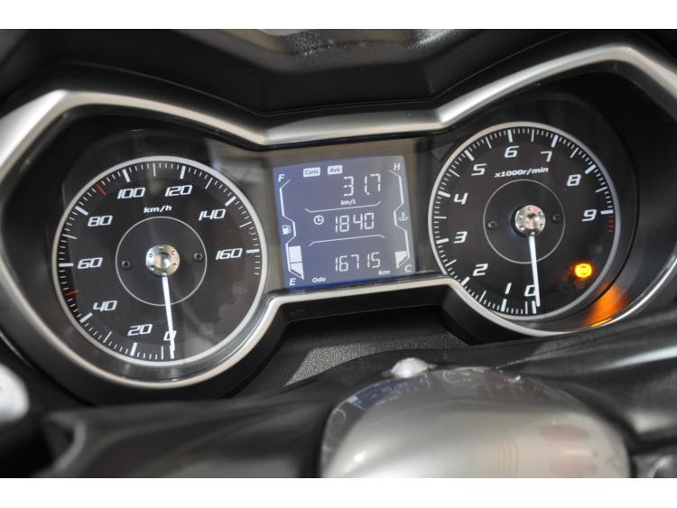 YAMAHA XMAX 300 Tech Max