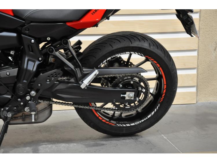YAMAHA TRACER 7