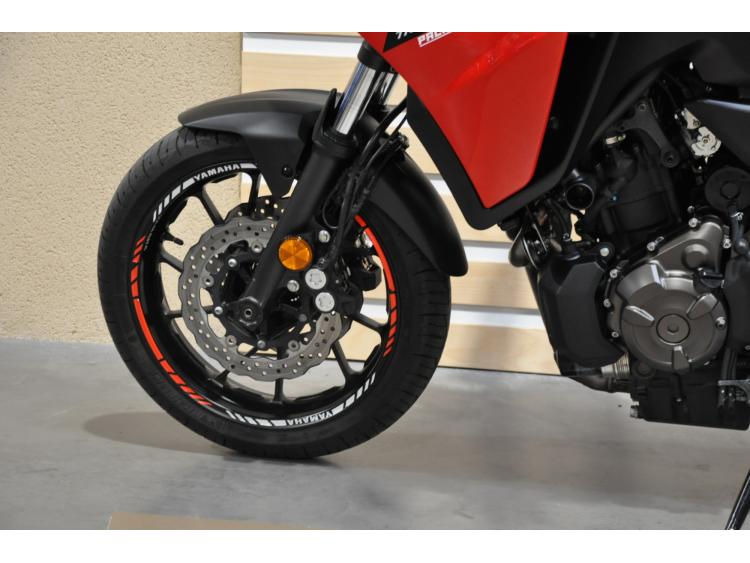 YAMAHA TRACER 7