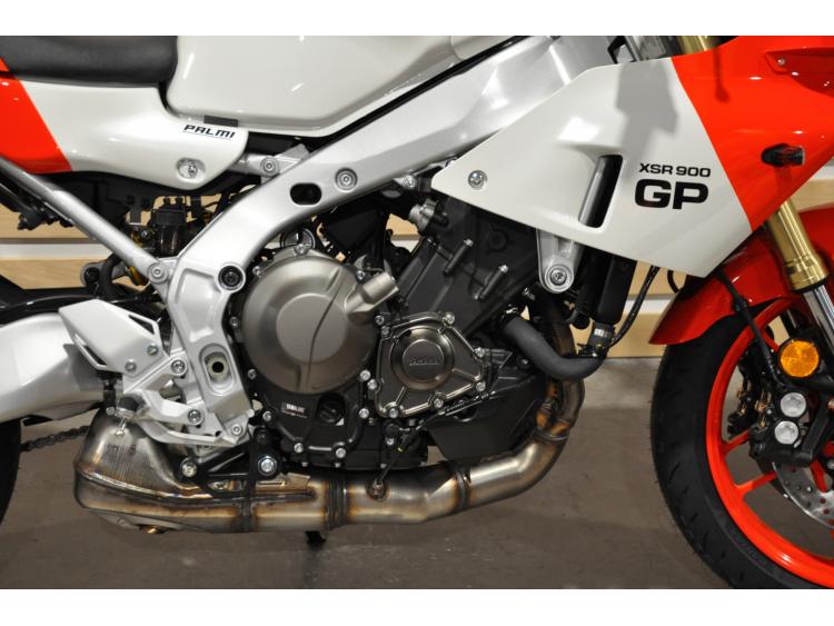 YAMAHA XSR 900 GP  A2