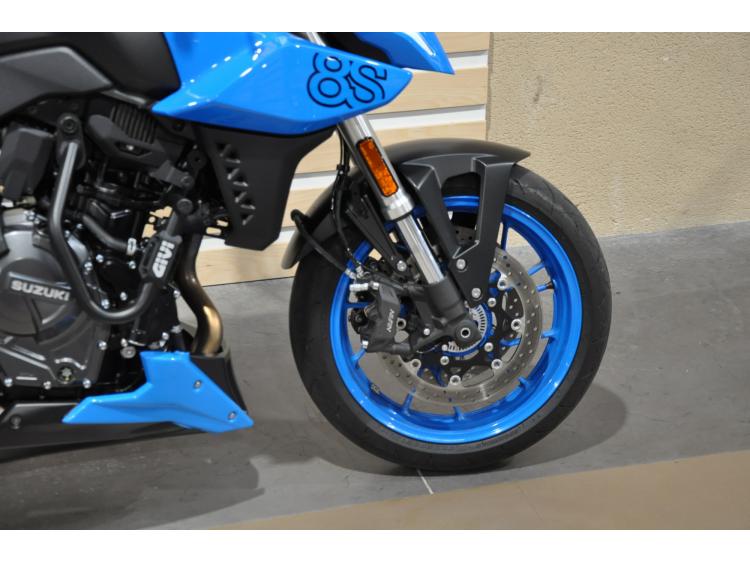 SUZUKI GSX-8S