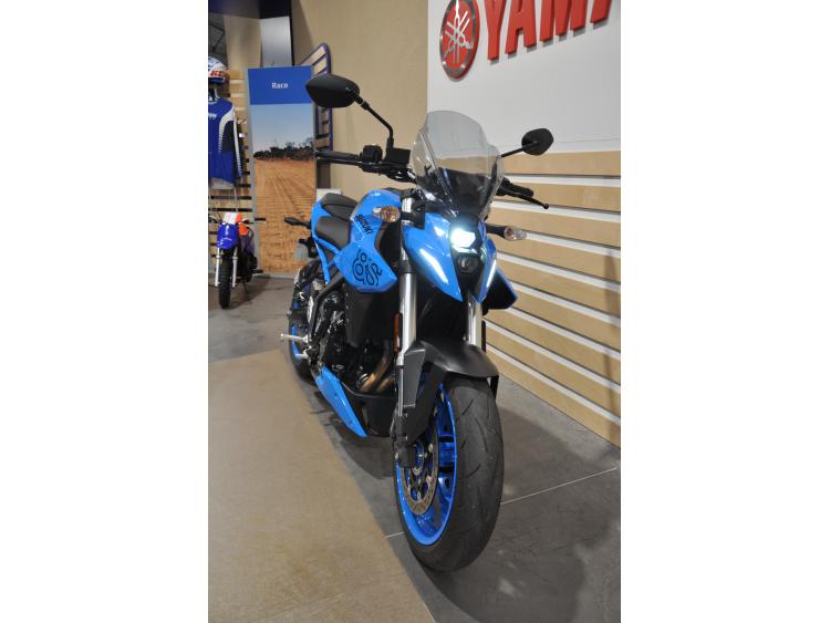 SUZUKI GSX-8S