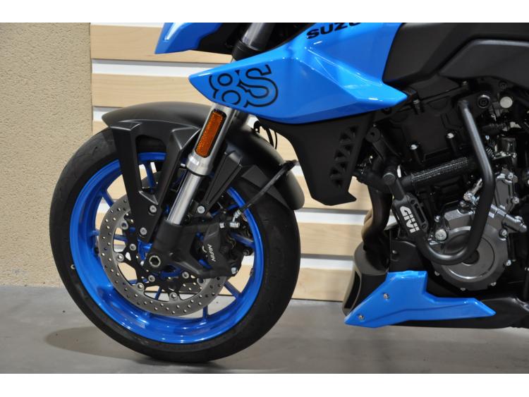 SUZUKI GSX-8S
